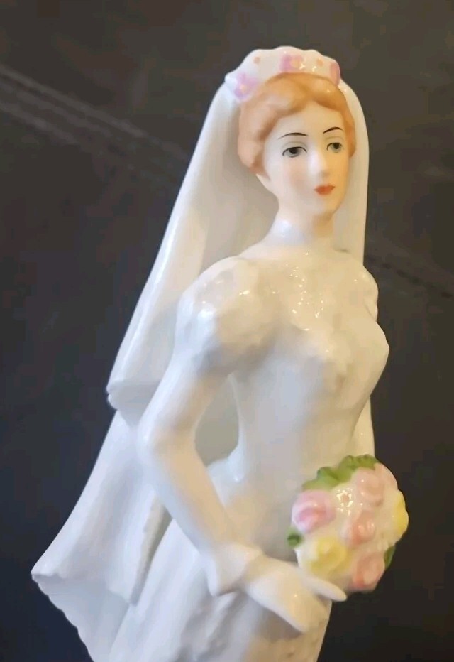 Gorham Maruri Bone China Collectible Figurine “Gibby” Her Wedding Day Bride