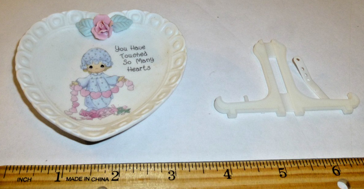 1994 Precious Moments Heart shaped Plaque “You Have Touched So Many Hearts” Box