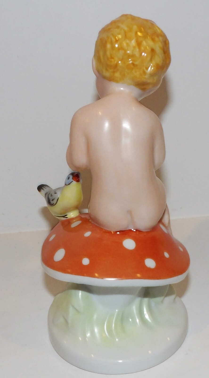 ROYAL DUX CZECH REPUBLIC BOY WITH FLUTE & BIRD ON MUSHROOM 6 5/8″ FIGURINE