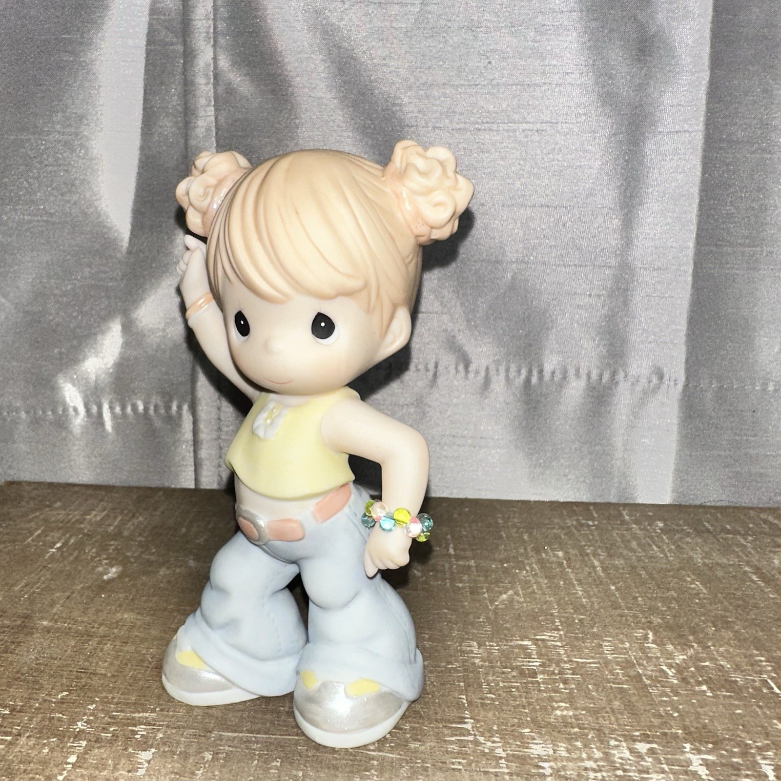 2004 Precious Moments Hippie Disco Dance To Your Own Beat Girl Figurine 117799