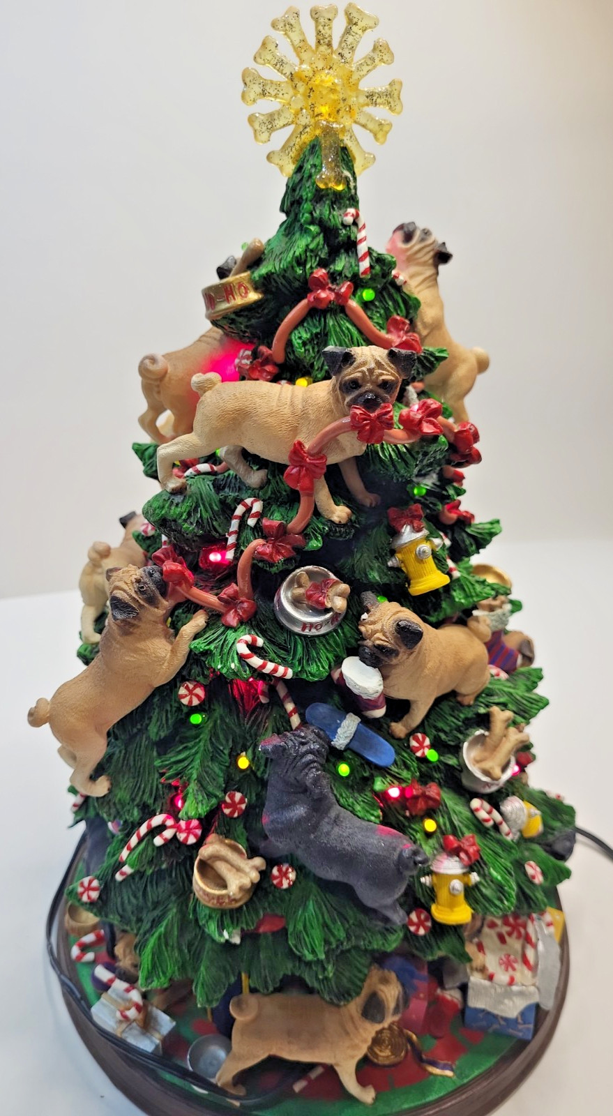 Pug Christmas Tree w/ Star Figurine Light Up Display The Danbury Mint