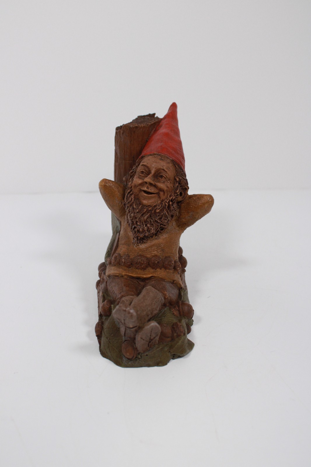 Tom Clark Vintage 1983 Saturday Gnome #58 Lying By a Tree Trunk Figurine