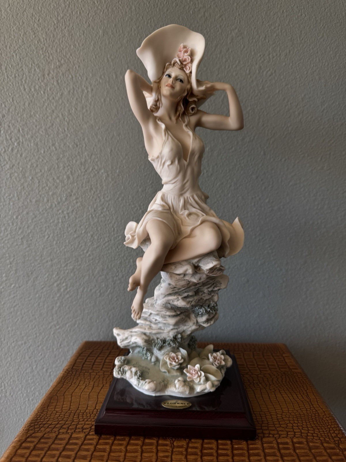 Florence Giuseppe Armani Summer Sunshine 0233F Figurine 1997 w/ Original Box