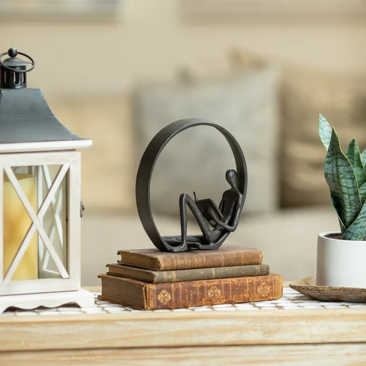 Modern Contemporary Design Black Encircled Reader Iron Sculpture Home Decorative