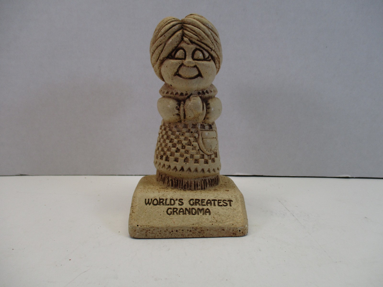 Paula Figurine World’s Greatest Grandma Statue W-246 Y
