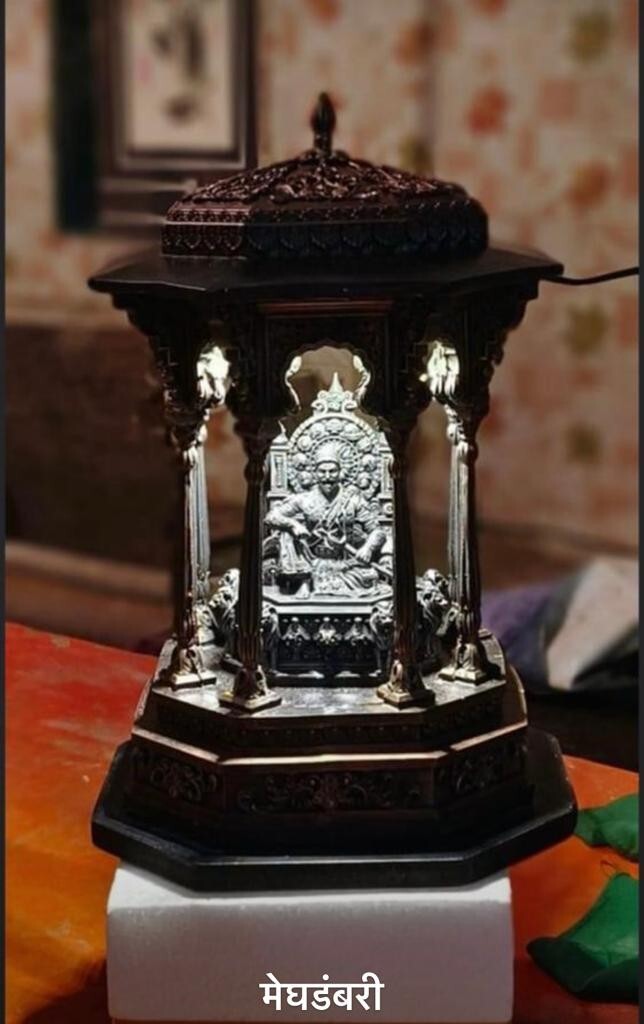 Antique collectible sculptures figurines Chatrapati Shivaji Maharaj Meghdambari
