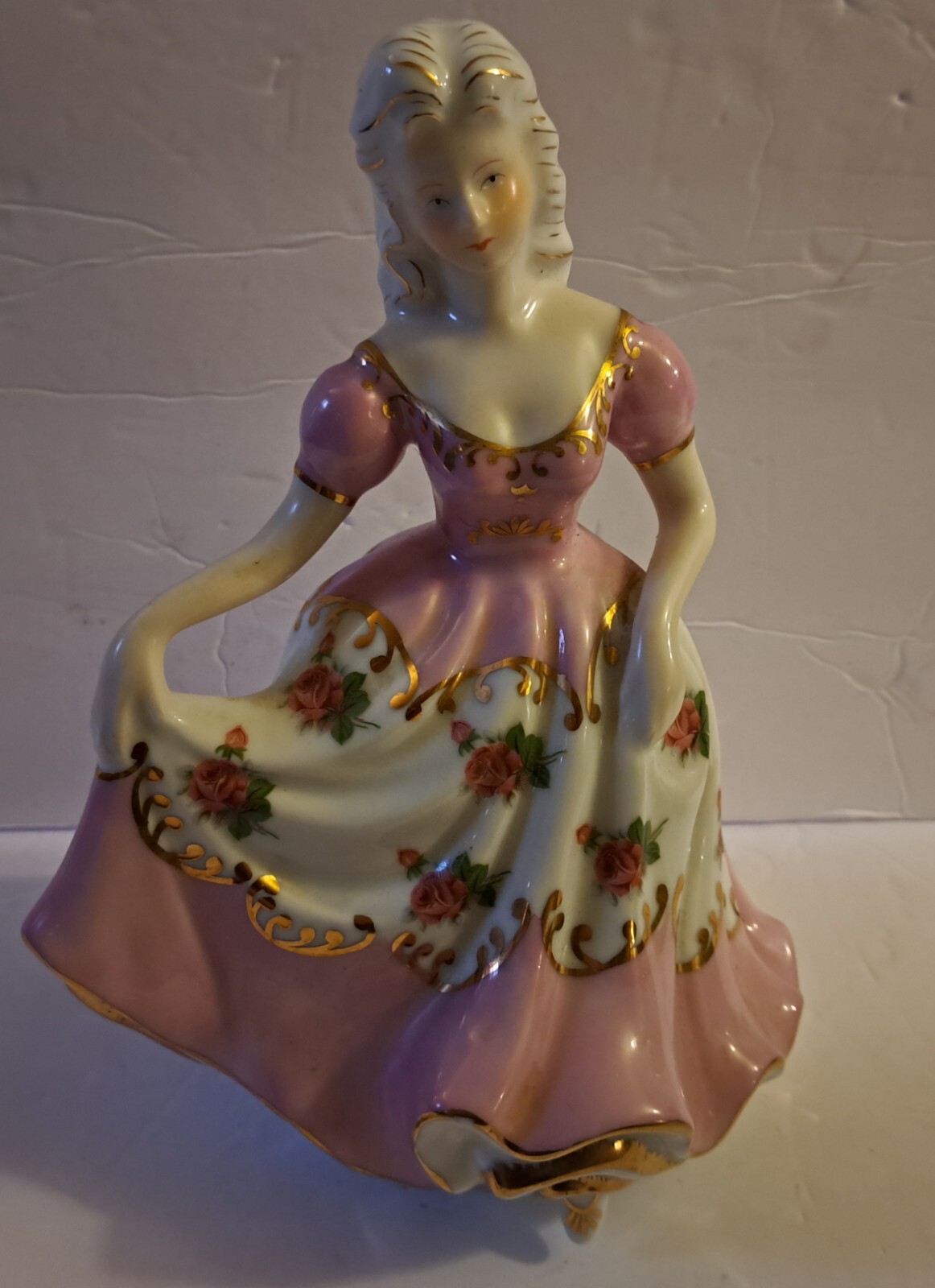Vintage Ceramic Beautiful Dancing Lady Good Condition