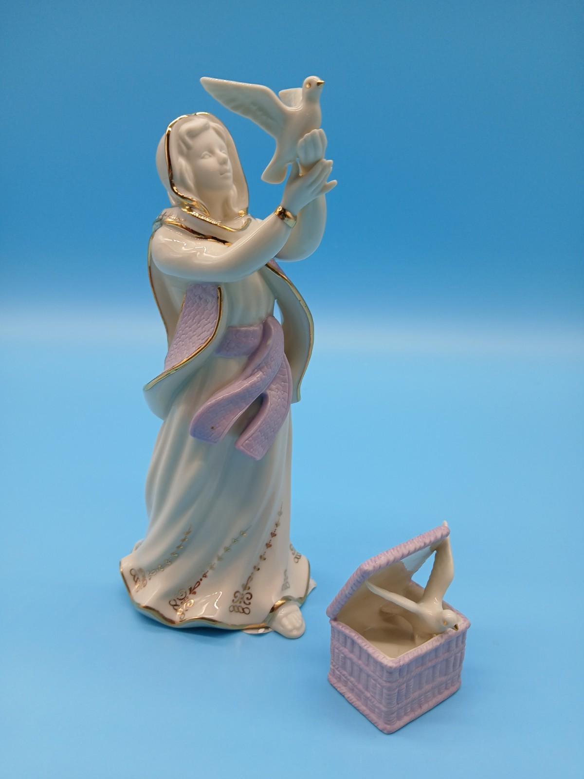 Lenox First Blessing Nativity – DOVE SELLER with Basket