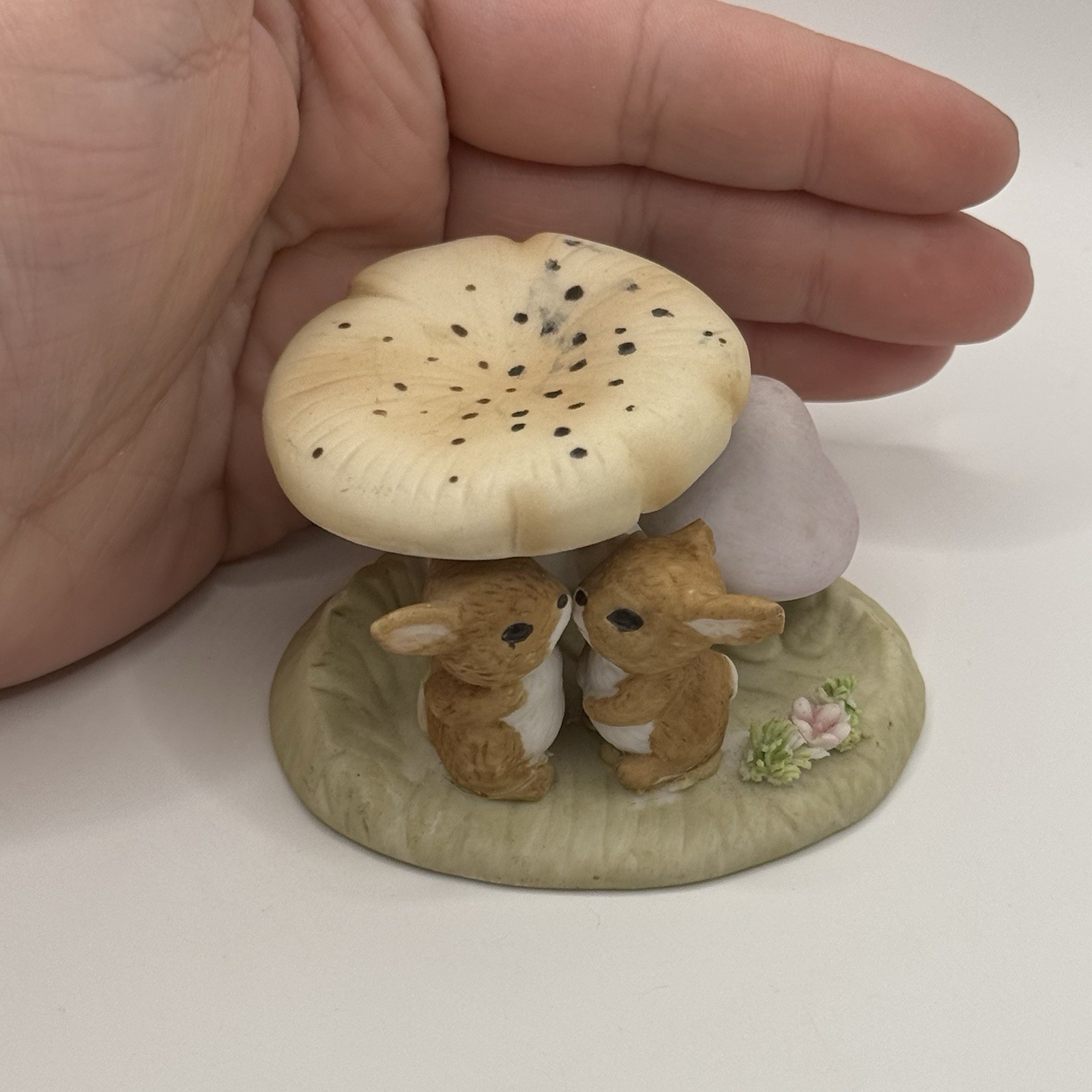 Vintage Woodland Critters Mushroom Figurine Trinket Bunny Mini Collectible ***