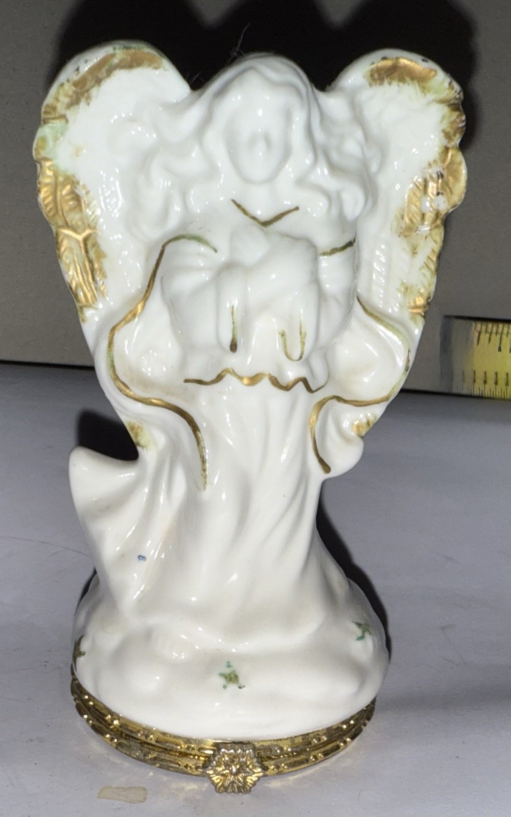 Angle With Gold Trim Statue