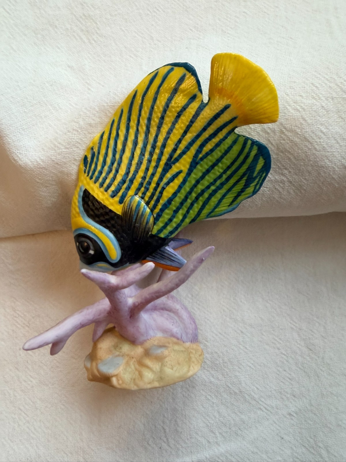 The Franklin Mint Jeweled Ocean Porcelain Imperial Angelfish Fish 1988 NO DAMAGE