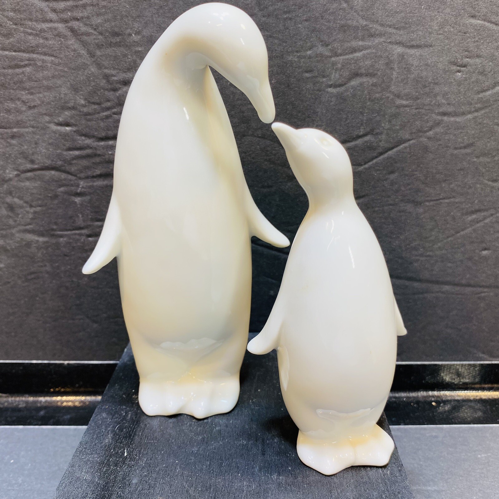 Crowning Touch Penguin Pair White Figurines Japan Porcelain Parent And Child Vtg