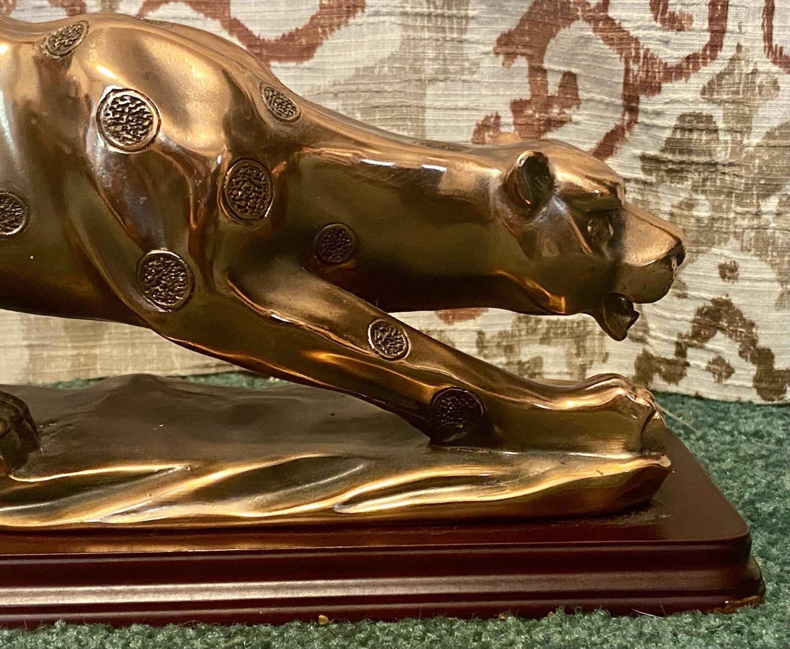 MCM Stunning Wild Leopard Design Statue Brass Cheetah Sculpture Alarming Panther