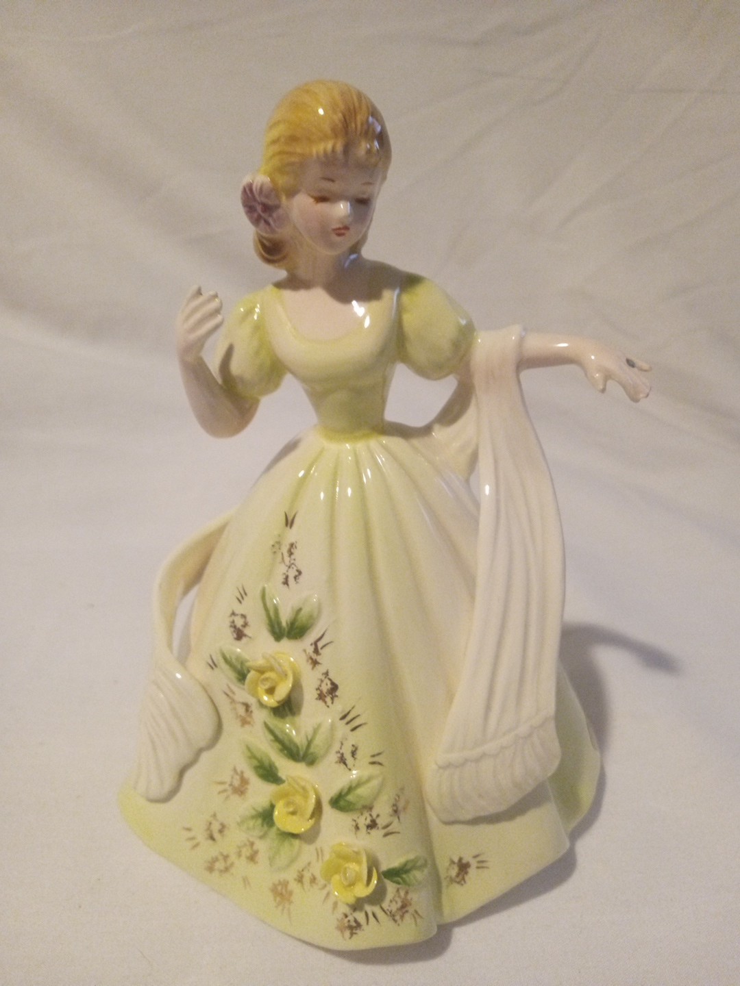 Josef Originals Yellow/ Green Dress, Shawl Showing Off Her Diamond 6 1/2 In