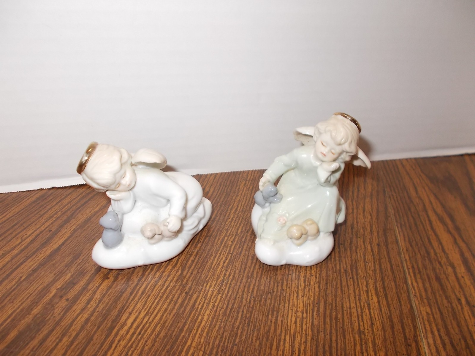2 Russ Berrie Porcelain Angel Figurines Item 15472 Excellent Shape