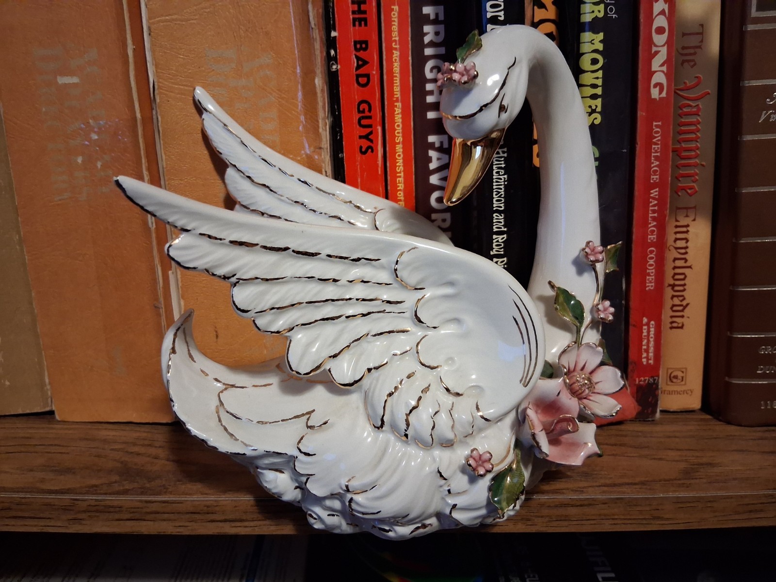 Capodimonte Creaxioni BC Swan Statuette