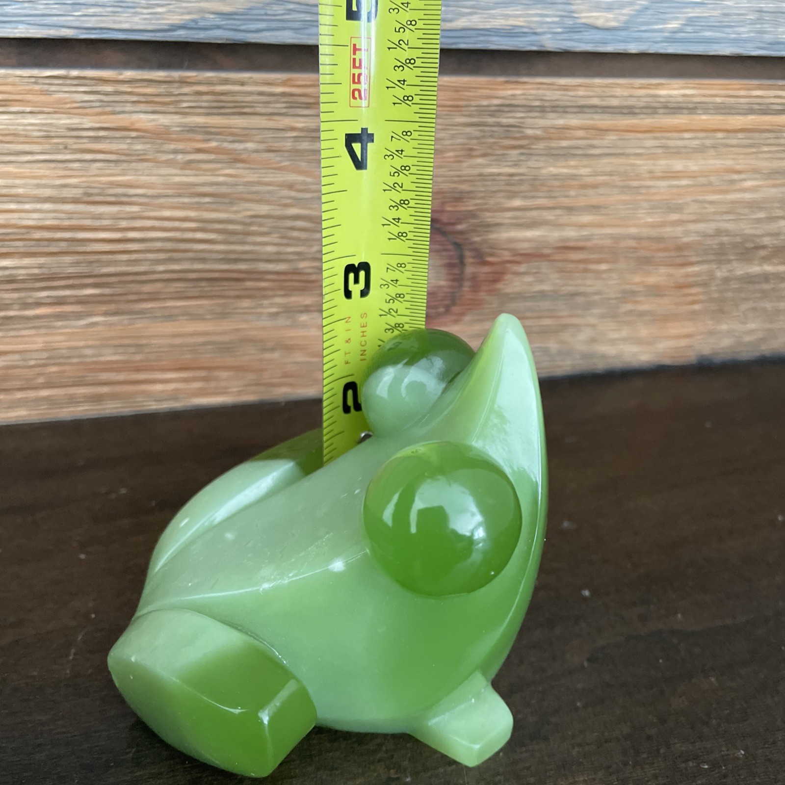Vintage Italian Faux Jade Green Tree Frog Sculpture Realism Cute