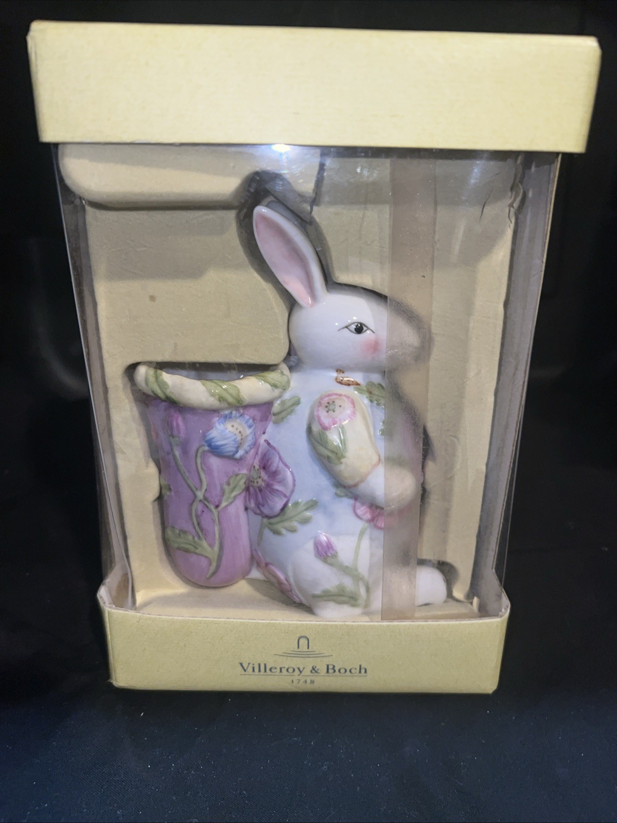Villeroy & Boch 1748 Porcelain Bunny w/Basket Daffodil Vase Eastern Fantasy New