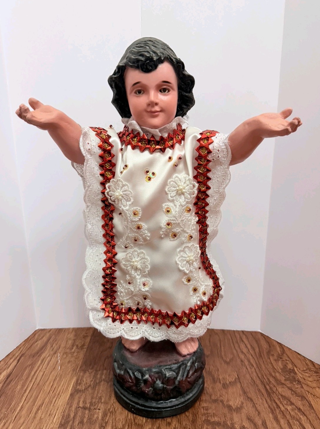 Jesus Ceramic Figurine Hand Painted White Robe Red Gold Trim Religious 16in