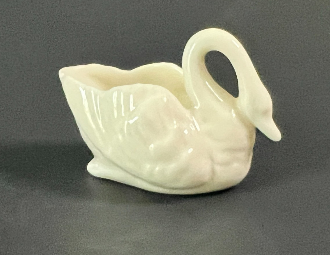 VTG MCM Lenox Porcelain Swan Salt Cellar Trinket Ring USA Green Wreath Mark
