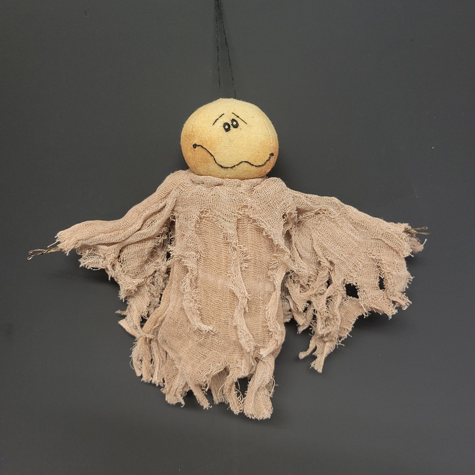 RARE 2008 Honey and Me Primitive Hanging Ghost, Halloween, Ornament, Retired HTF