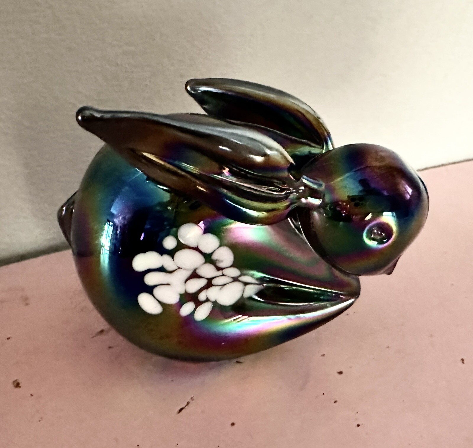 Pele’s Art Glass Hawaii Rabbit Figurine Paperweight Iridescent 3 1/2 x 2 5/8 in