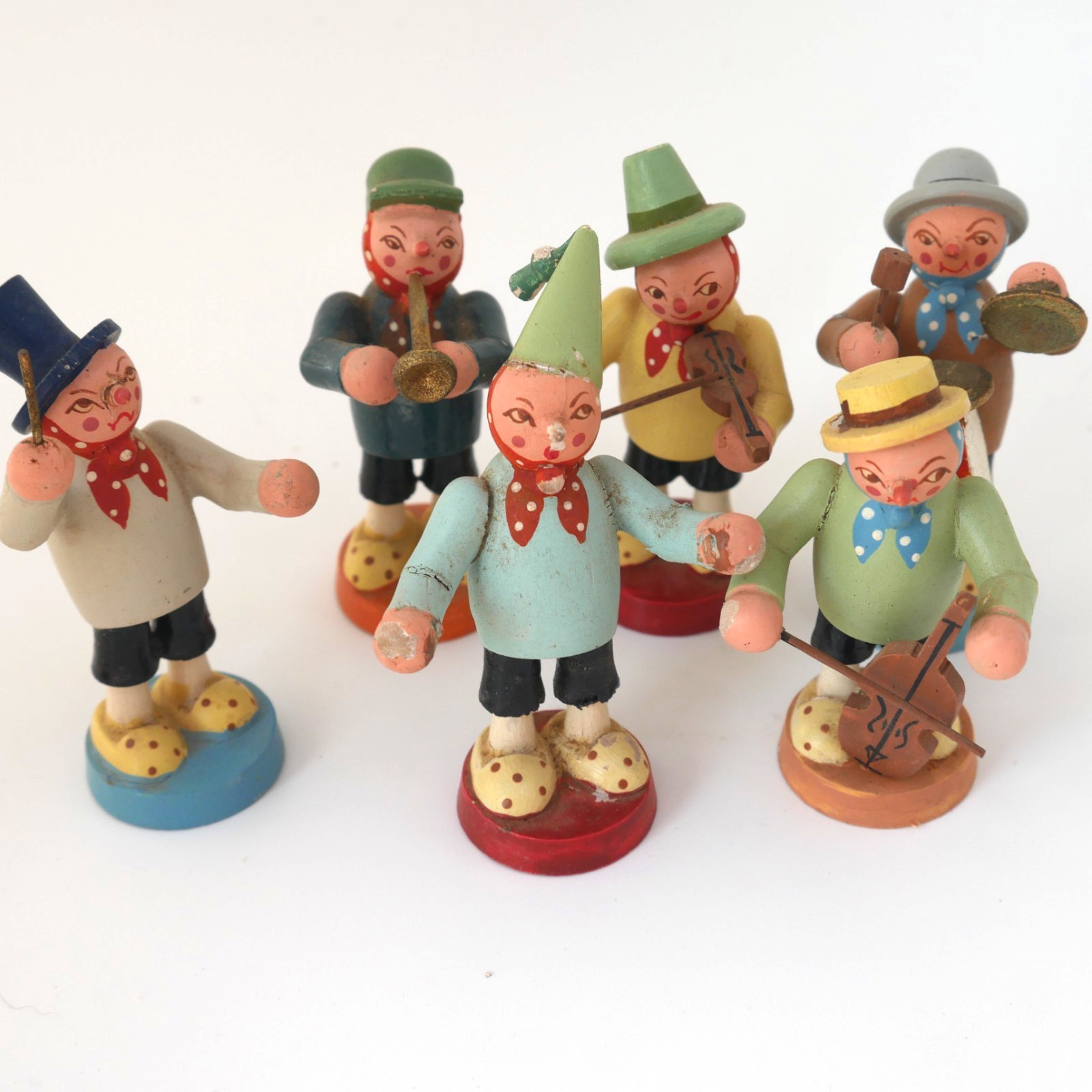 Erzgebirge Wooden Band Figures: Vintage Hand Carved German Folk Art Men