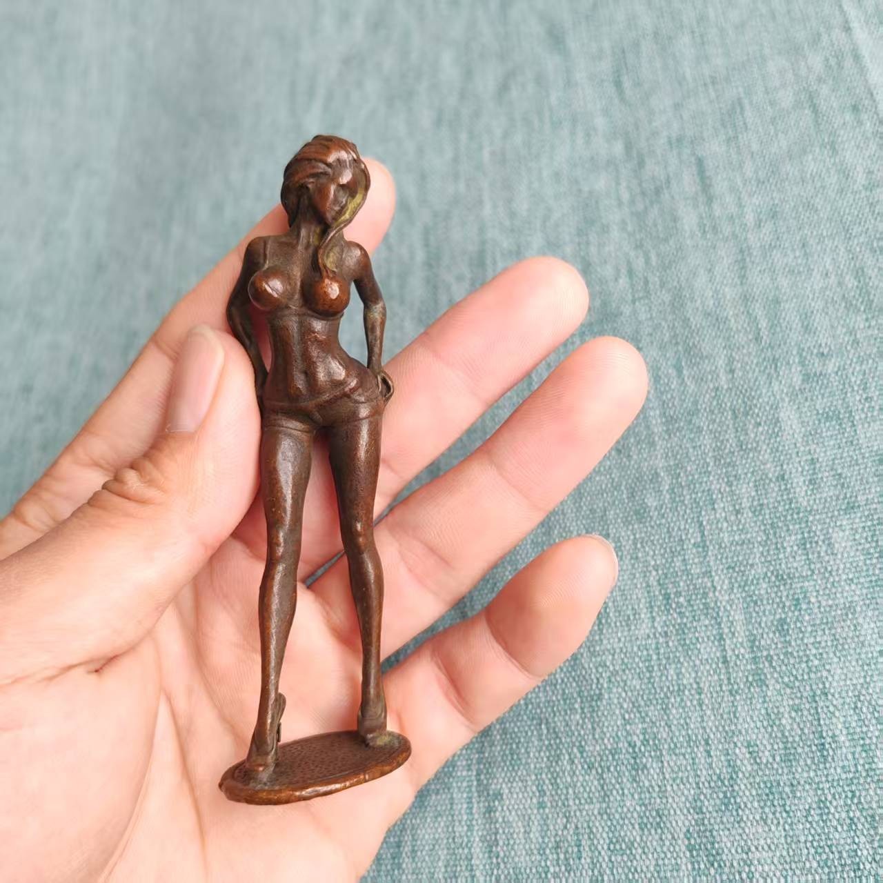 4.1″Vintage China Copper Alloy Beautiful Beauty Model Home Table Car Ornament