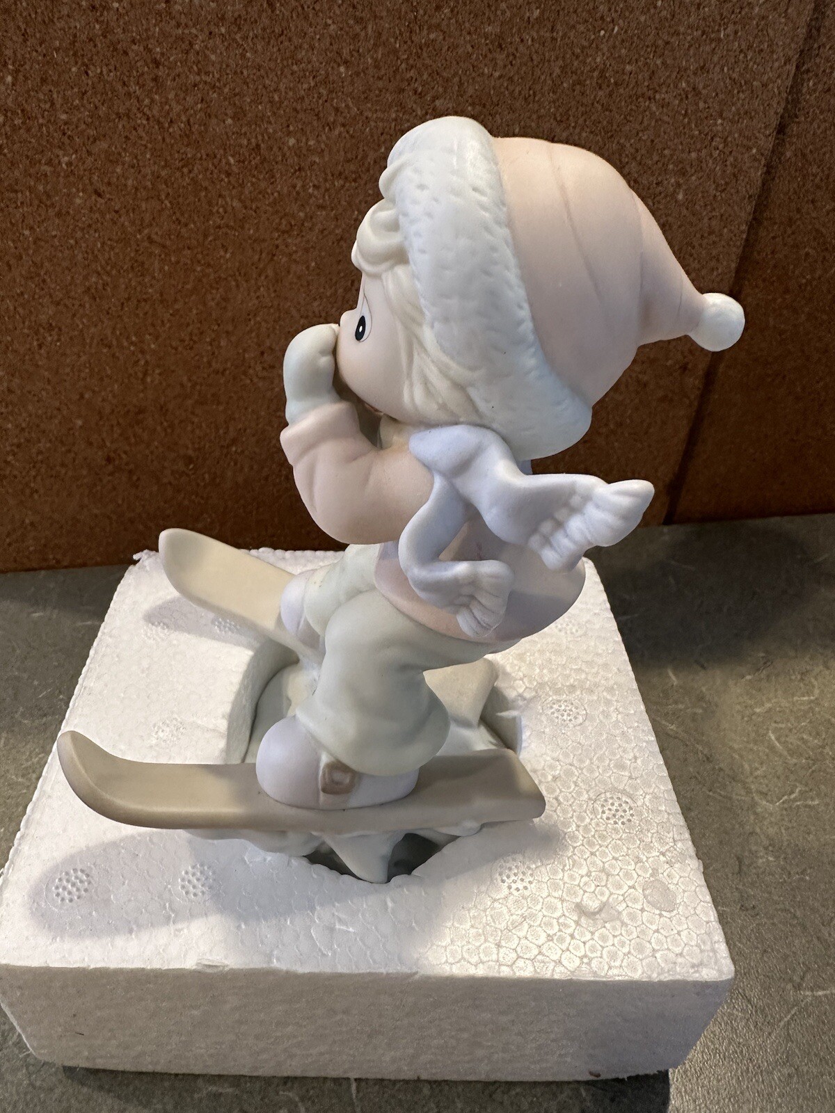 Precious Moments Figurine “It’s So Uplifting To Have A Friend Like You” #524905