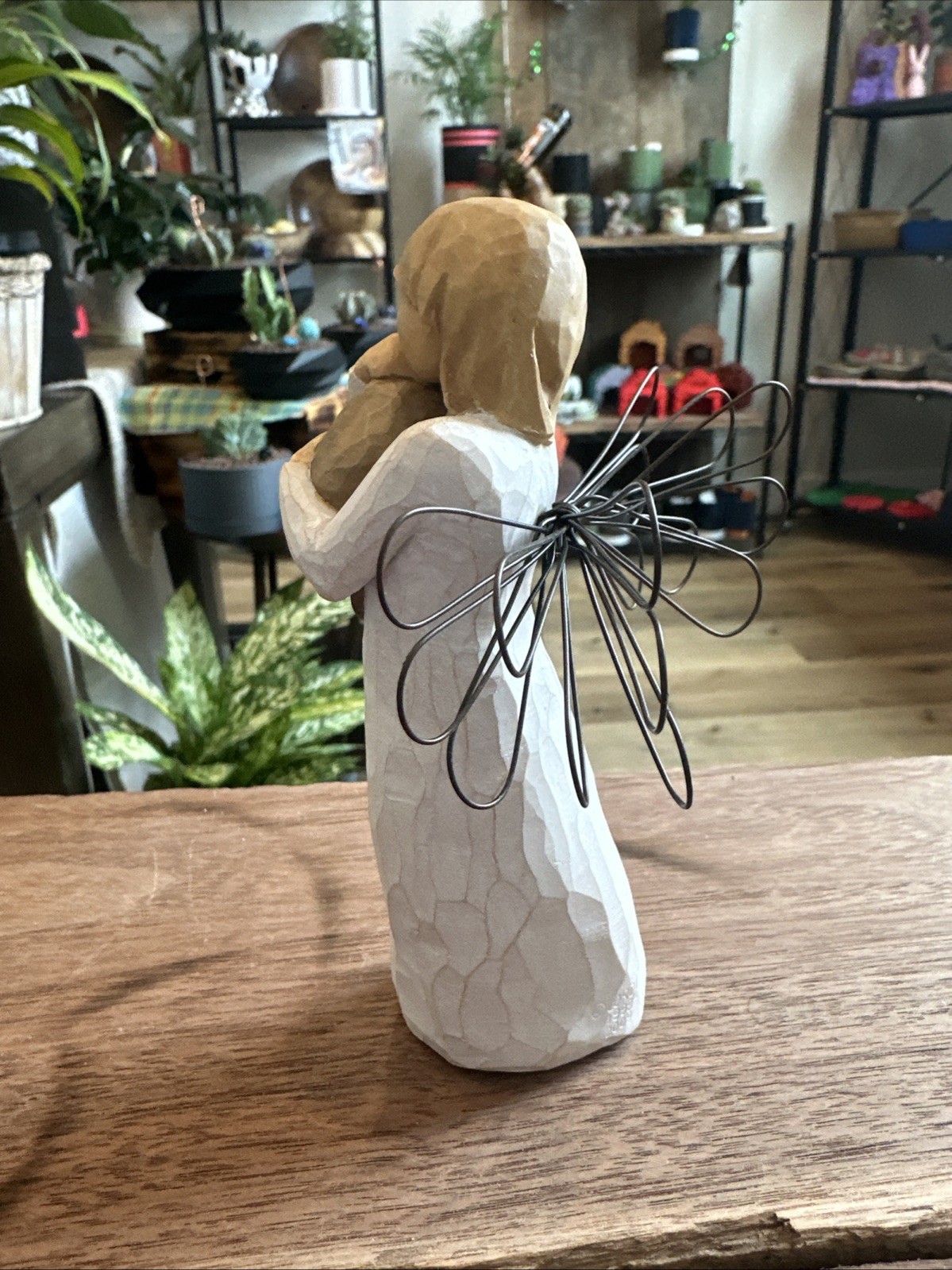 Willow Tree Angel of Friendship (26011) original packaging. gift quality.