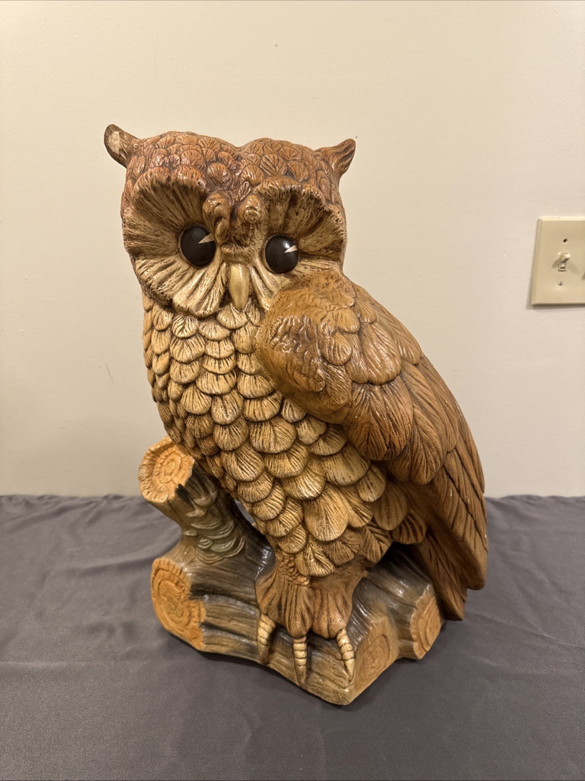 Vintage 1960s 20in Chalkware Table Owl