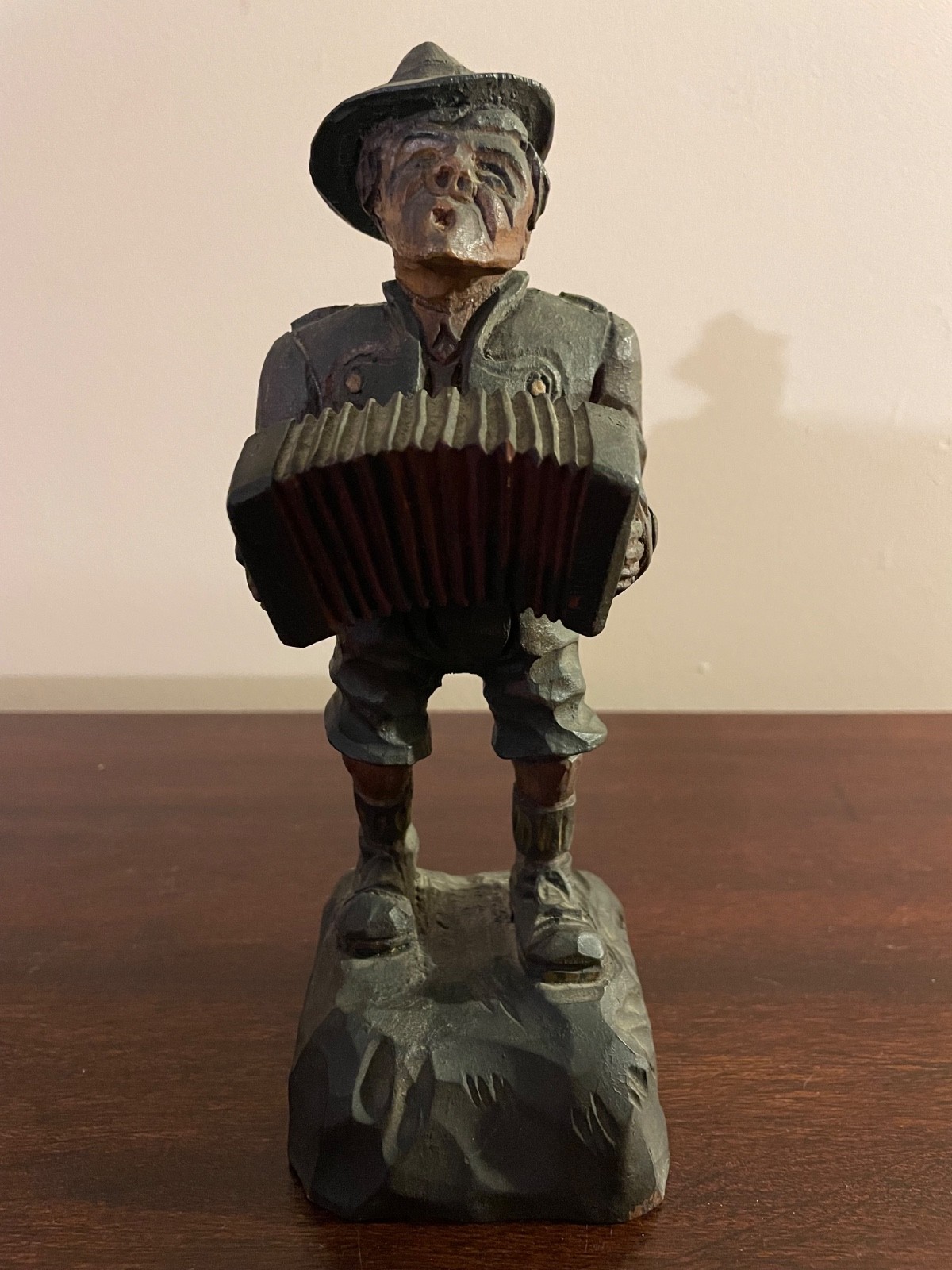 VINTAGE BLACK FOREST ~ HAND CARVED WOODEN MAN PLAYING ACCORDION