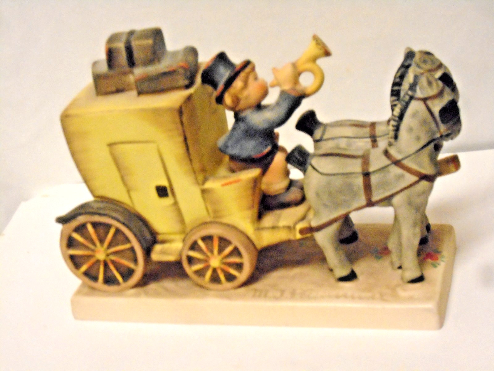 VTG Hummel Goebel #226 “The Mail is Here” Excellent Condition!