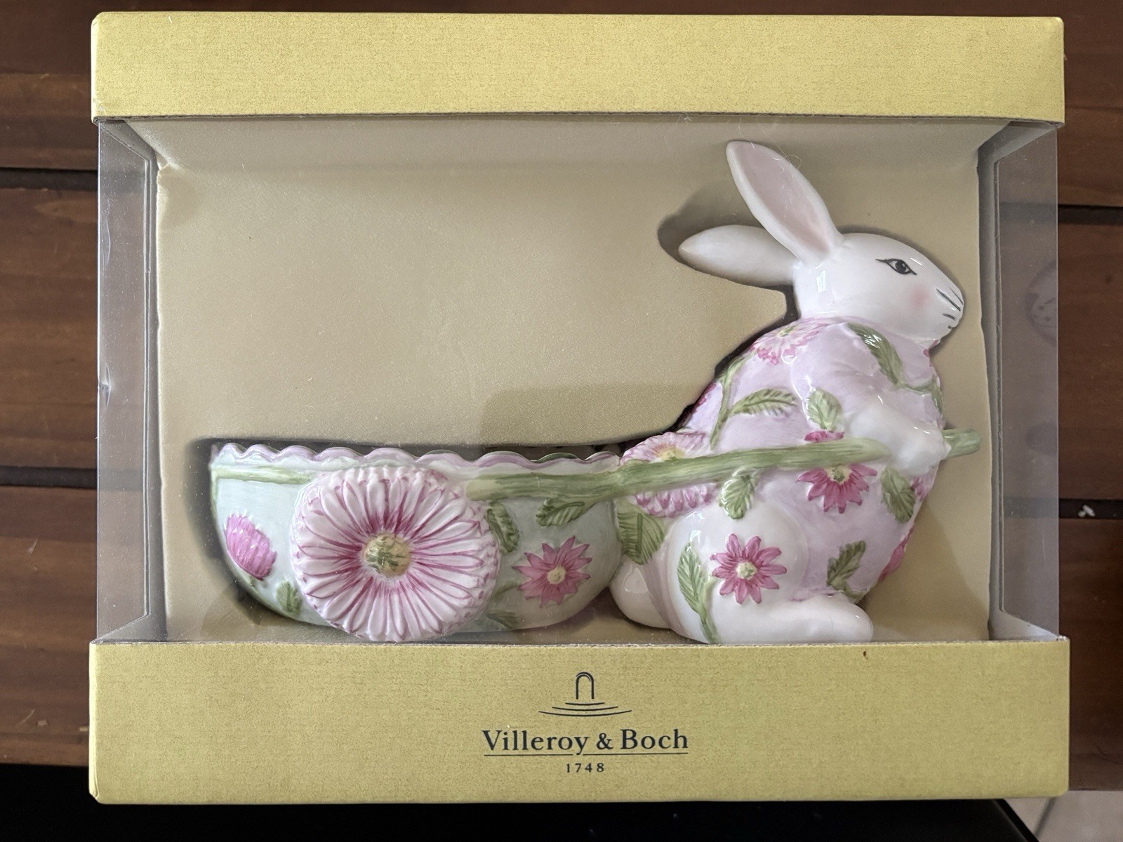 Villeroy & Boch 1748 Porcelain Bunny W/ Cart Eastern Fantasy NIB
