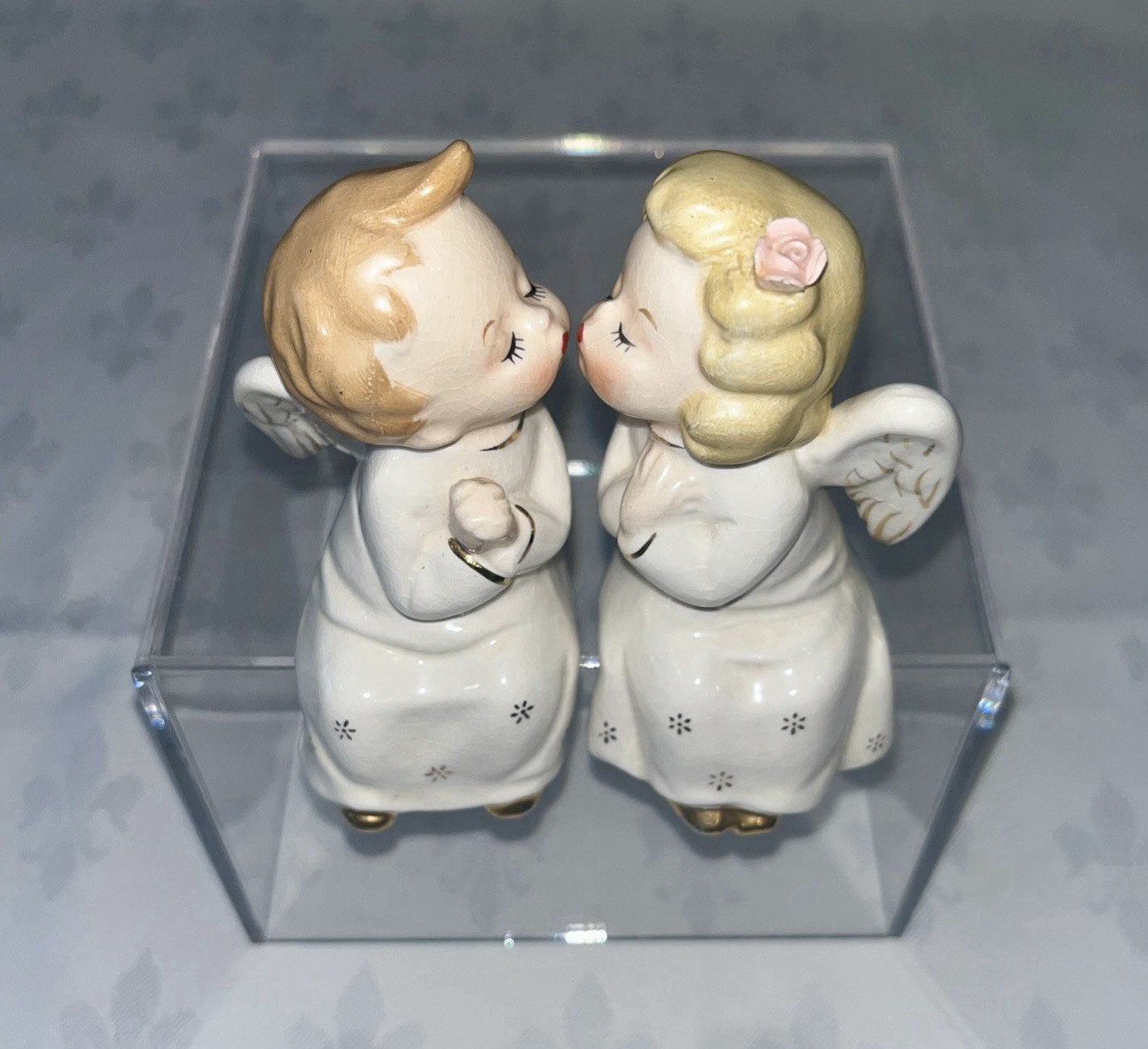 Vtg 1950s Kissing Angels Ceramic Figurine Japan Boy & Girl Shelve Sitters