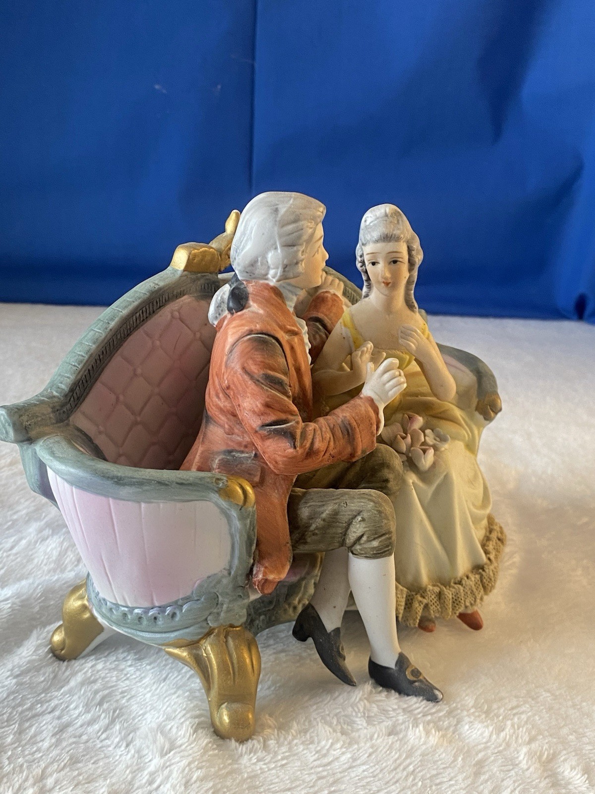 Victorian Couple Figurine Porcelain Carved Matte Sculpture Sofa Multicolor 5″