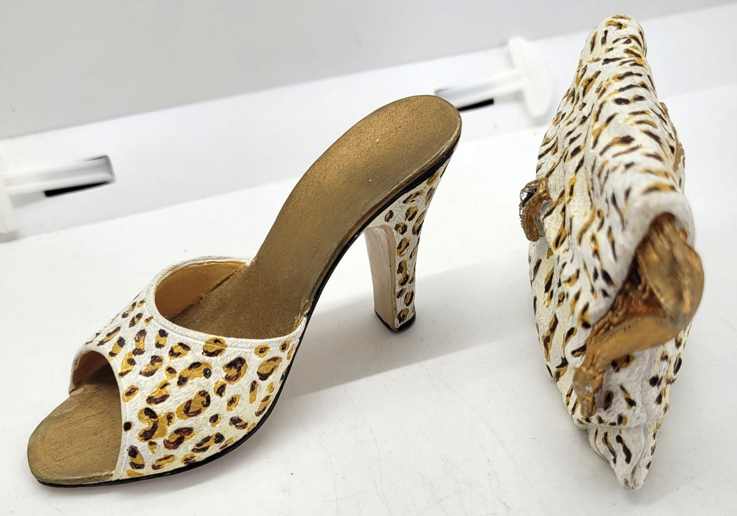 Miniature Figurines Nostalgia Collectibles Shoe & Hangbag Animal Print