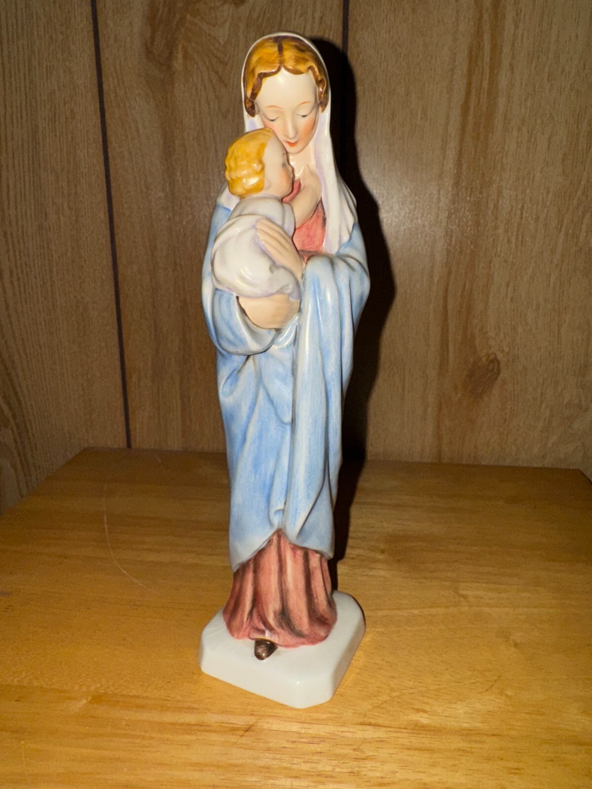 Goebel West Germany Madonna and Child Figure 40745-24 8″ Tall