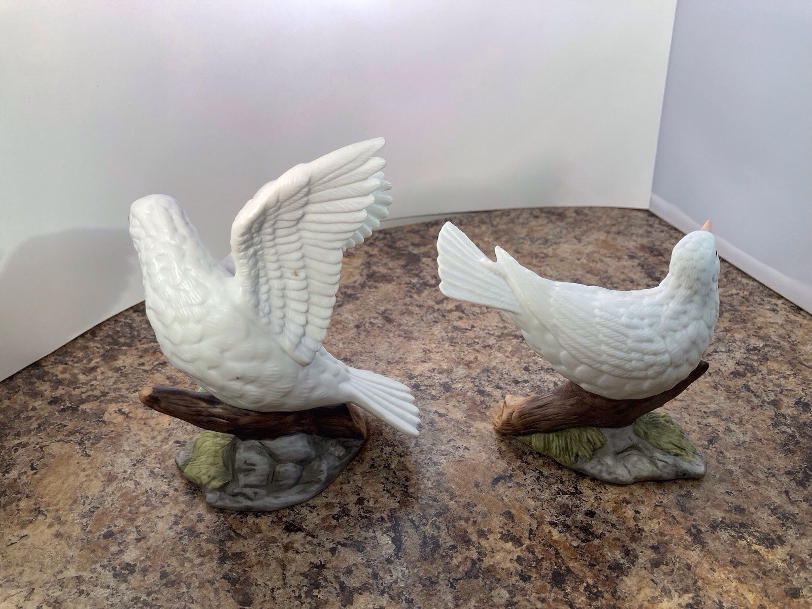 Vintage 2003 Home Interiors HOMCO 14046-03 Serene Doves Figurines ~ 4 7/8″ Tall