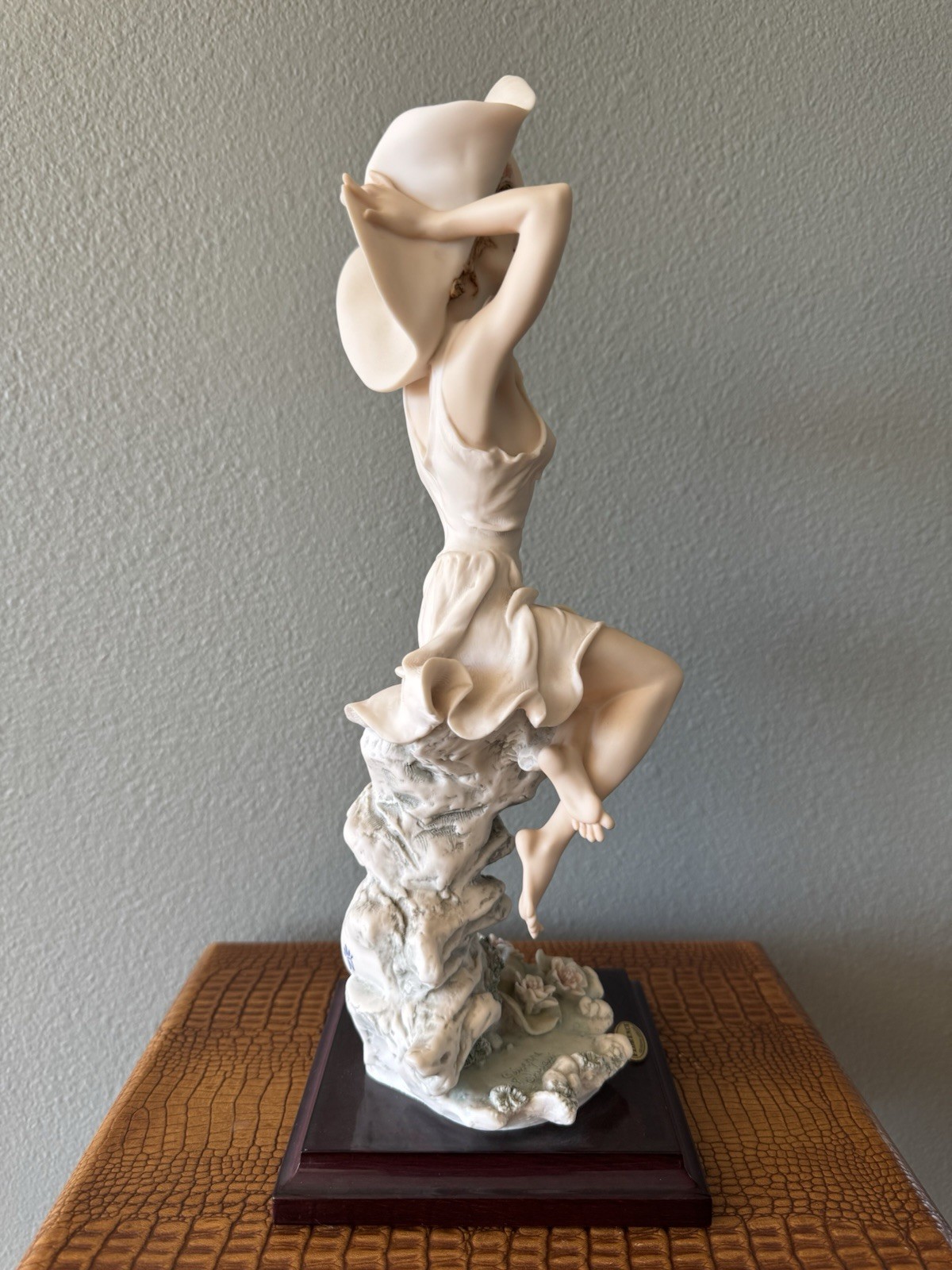 Florence Giuseppe Armani Summer Sunshine 0233F Figurine 1997 w/ Original Box