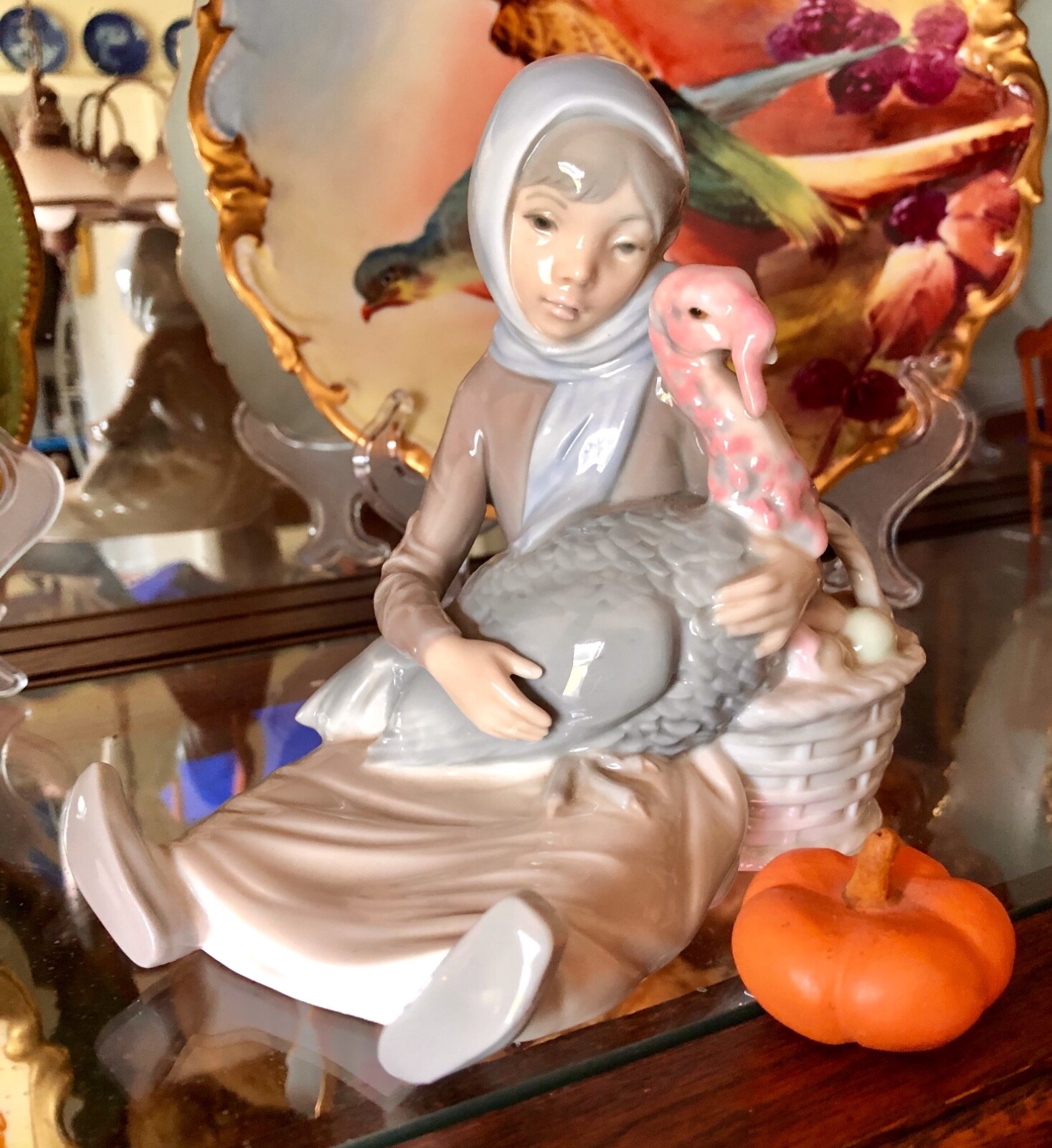 LLADRO FIGURINE 4569 “GIRL WITH TURKEY” FULGENCIO GARCIA  THANKSGIVING GORGEOUS