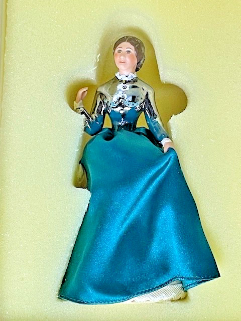 Clara Barton – Great American Women Series – Figurine