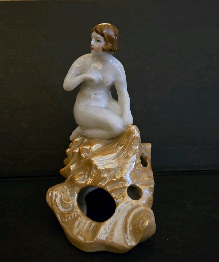 Vintage Art Deco Porcelain Bathing Beauty Nude Figurine Shell Flower Frog Japan