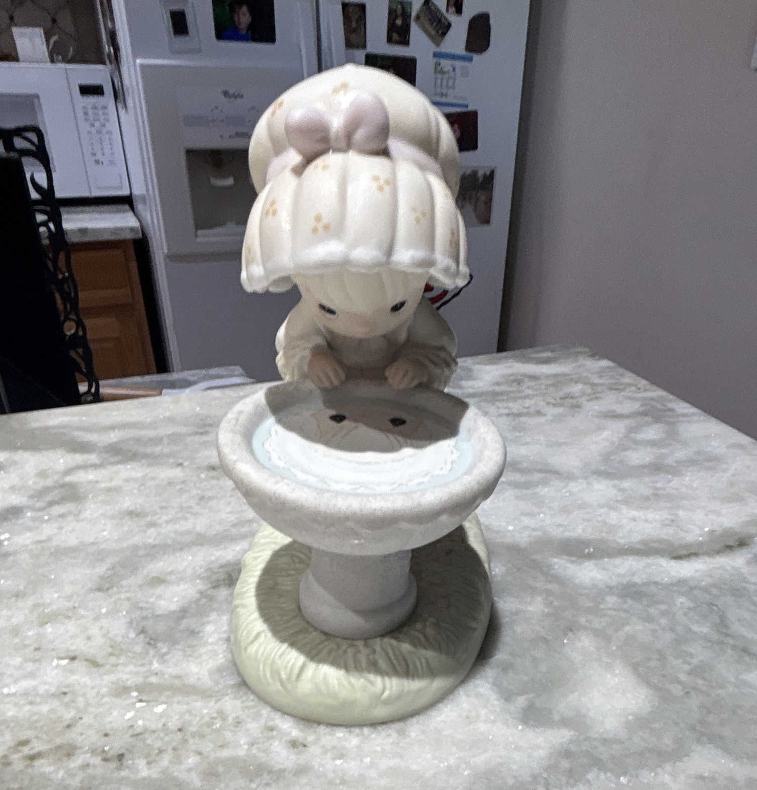 Precious Moments “A Reflection Of His Love” Porcelain Figurine Girl 1990 #522279