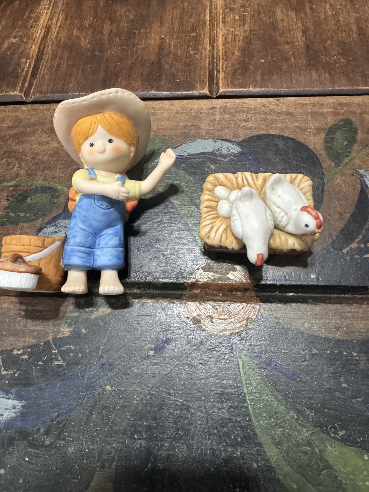ENESCO 1983 FIGURINE CHICKEN / HEN / EGGS With Farmer Girl Country Figurines