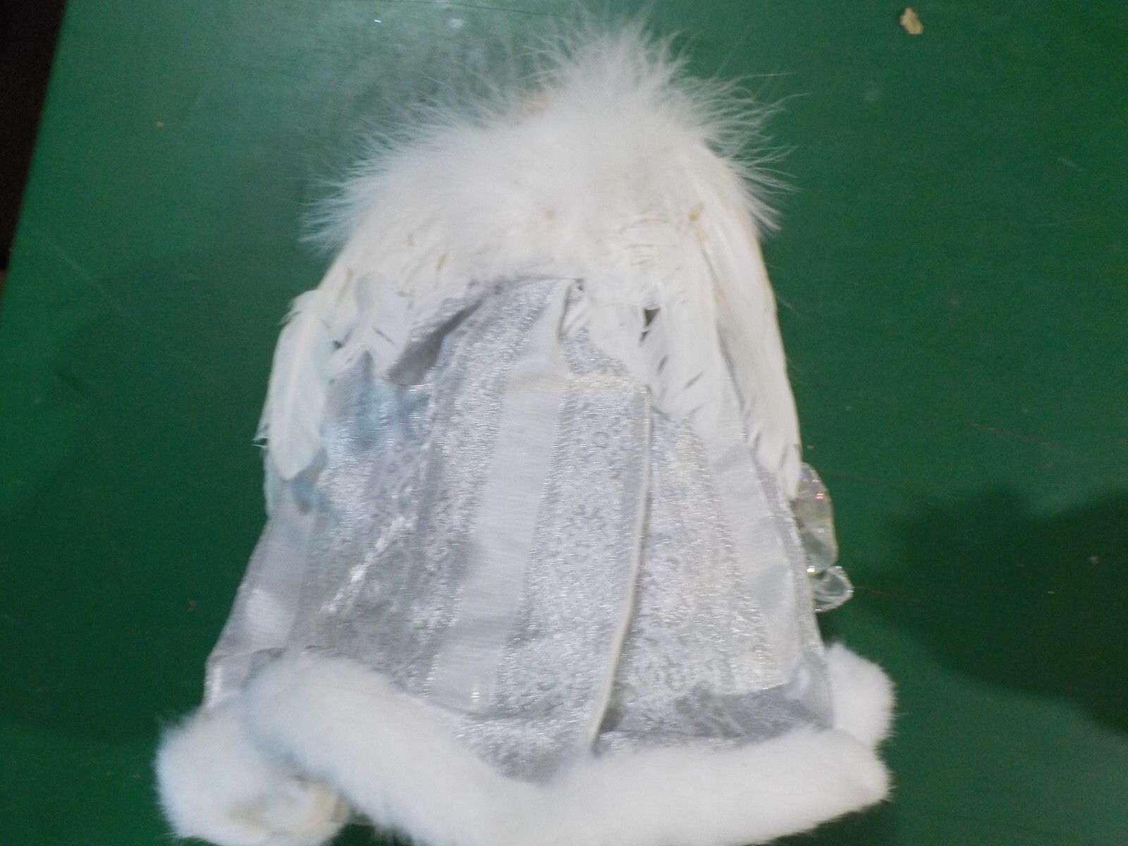 Vintage 10.5″ tall Angel in a White & Gold Dress (SE T-1)