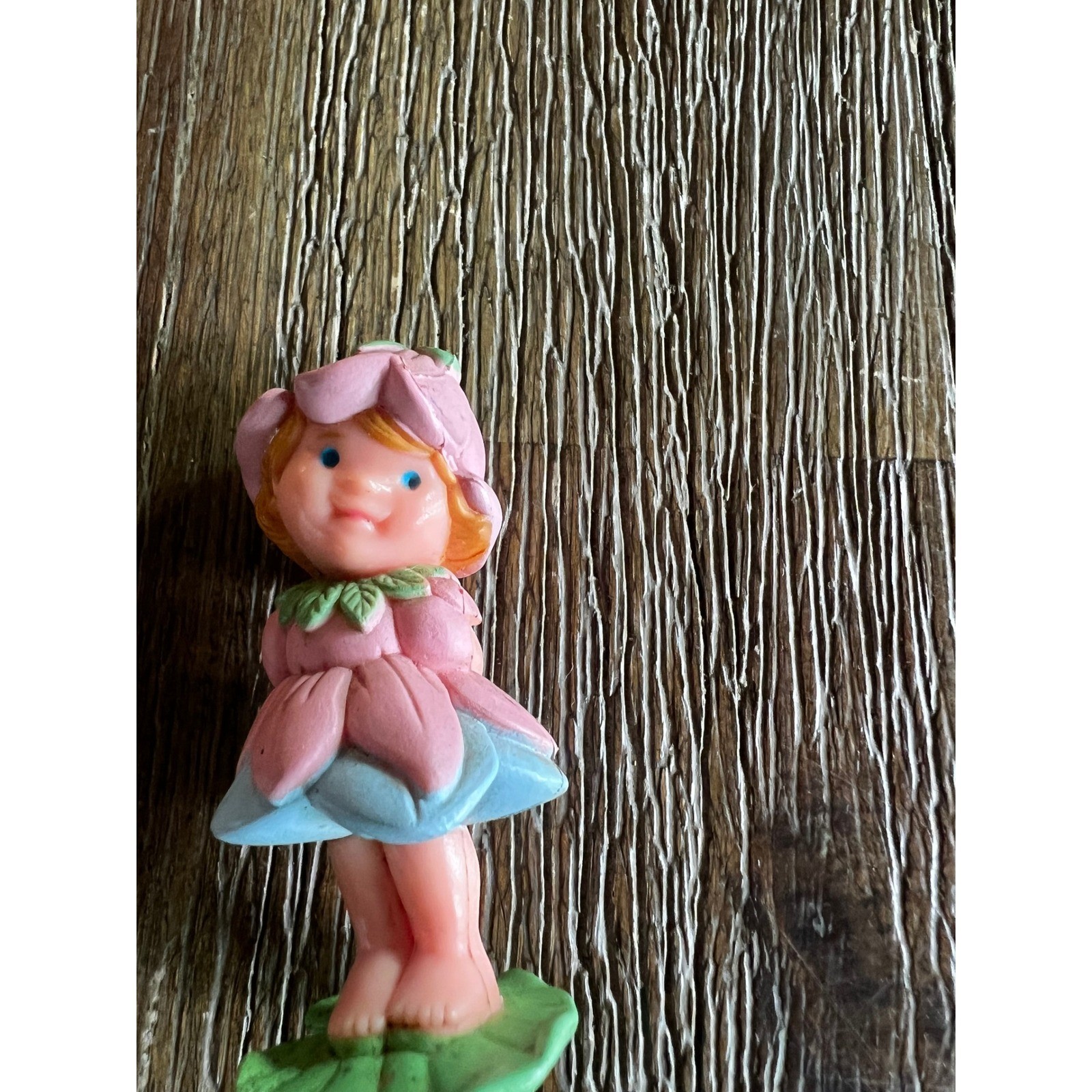 Vintage Avon Small World Flower Girl Figurine Pink Blue Miniature 2.5 Inch