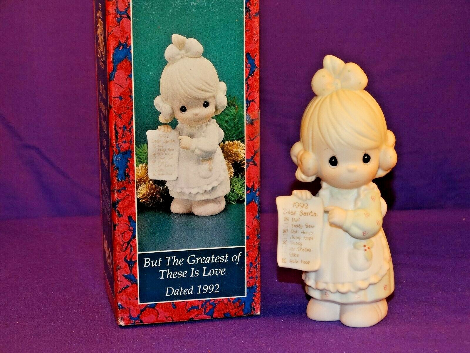 1992 PRECIOUS MOMENTS FIGURINE BUT THE GREATEST OF THESE IS LOVE (G-CLEF) b3