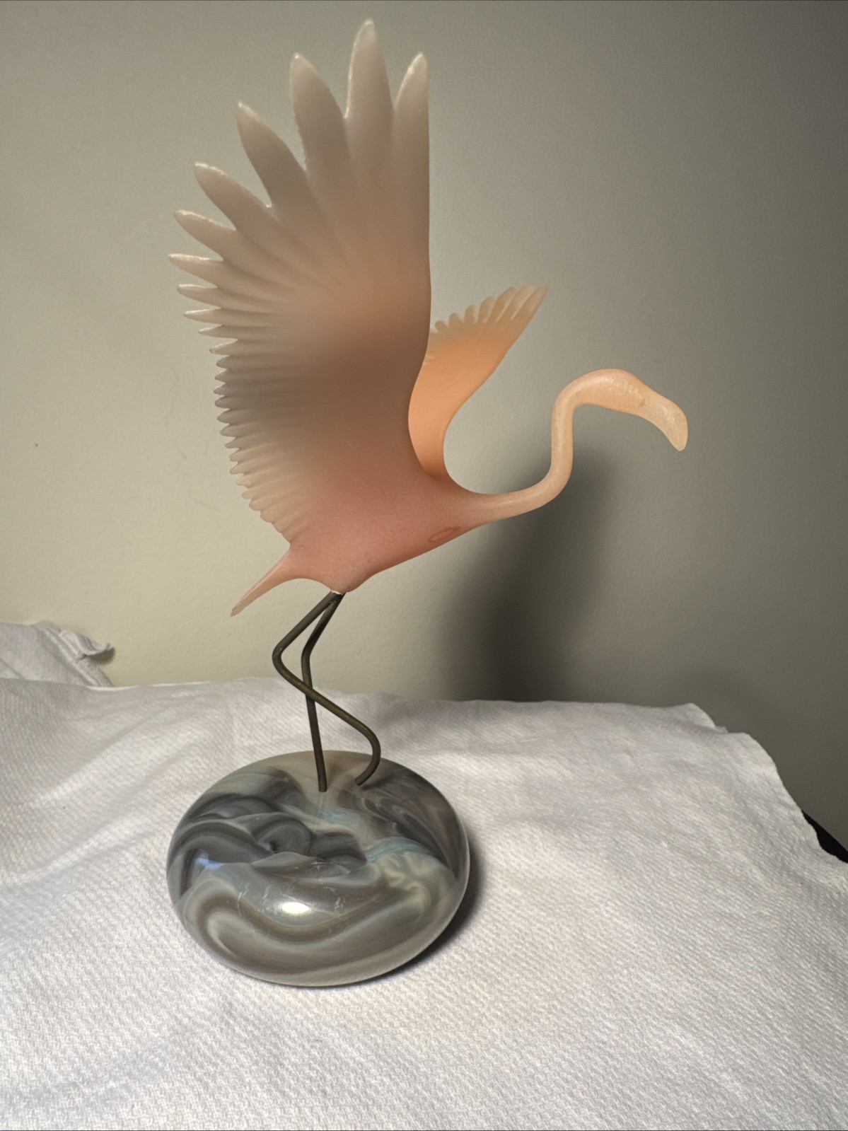 VINTAGE JOHN PERRY MOON EGG 1985 PINK FLAMINGO SCULPTURE FIGURINE 8” BIRD DECOR