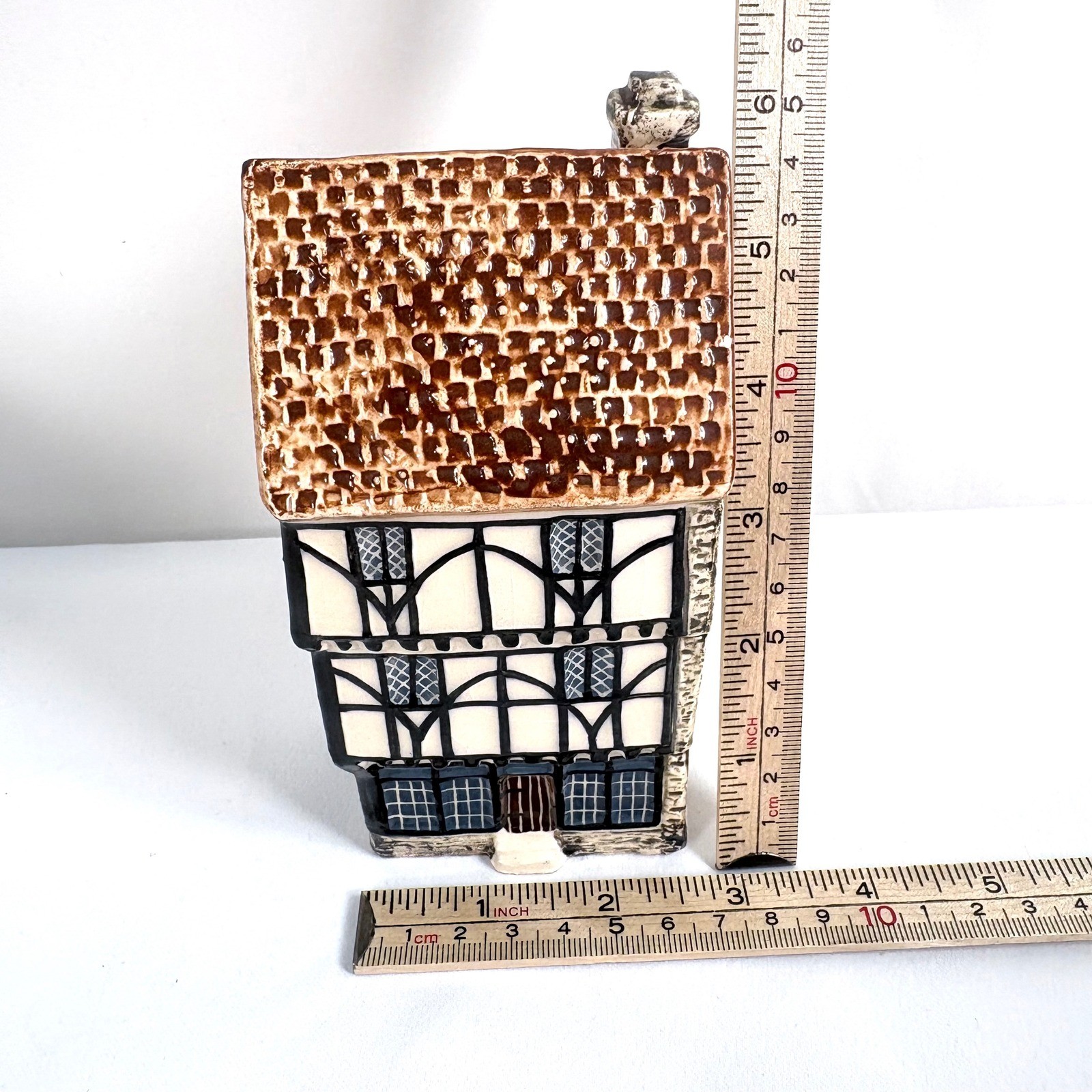 John Putnam Heritage Houses Elizabethan Town House Ceramic Miniature England